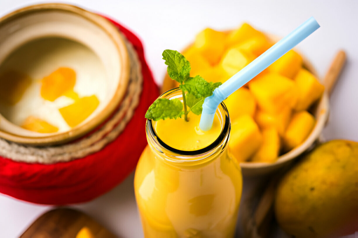 Soa nem Desserts maison Douce, onctueuse et pleine de fraîcheur, notre lassi mangue est préparée à base de yaourt maison et de mangue fraîche. Une boisson indienne traditionnelle parfaite pour accompagner un repas ou se faire plaisir à tout moment.